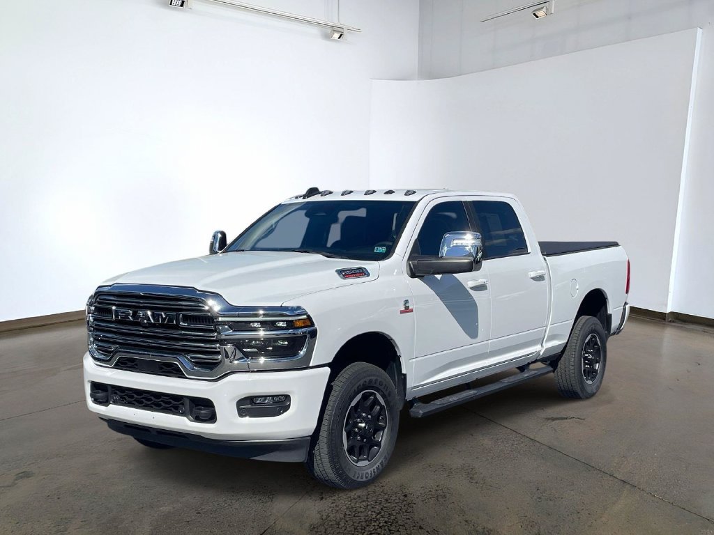 Used 2025 RAM 2500 Laramie AWD/4WD image 1