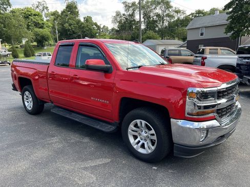 Used 2018 Chevrolet Silverado 1500 LT w/ All Star Edition AWD/4WD image 3