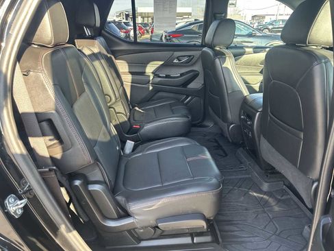 Used 2023 Chevrolet Traverse RS w/ LPO, Floor Liner Package image 27