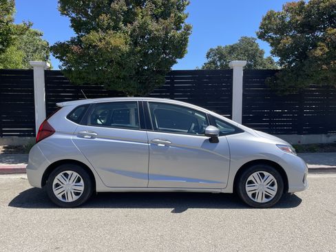 Used 2019 Honda Fit LX image 2