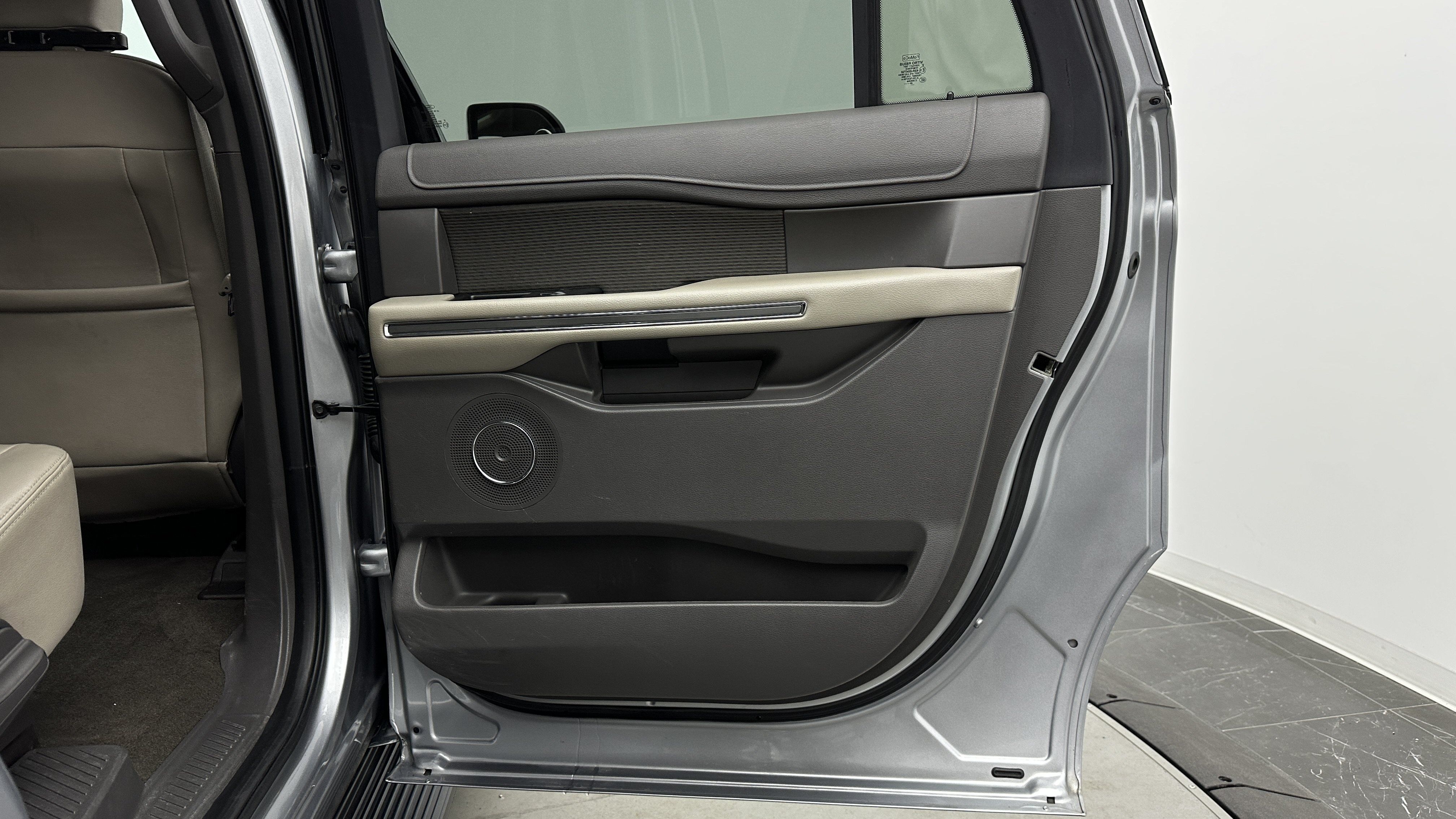 Used 2020 Ford Expedition Max XLT RWD image 35