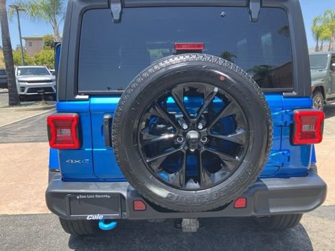 Used 2023 Jeep Wrangler Unlimited Sahara w/ Cold Weather Group AWD/4WD image 30