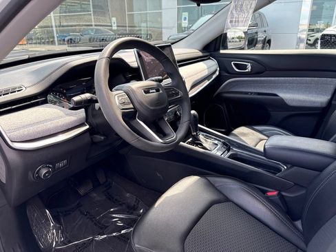Used 2022 Jeep Compass Latitude FWD image 14