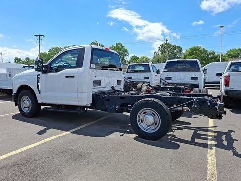 New 2024 Ford F250 XL w/ XL Driver Assist Package RWD image 4