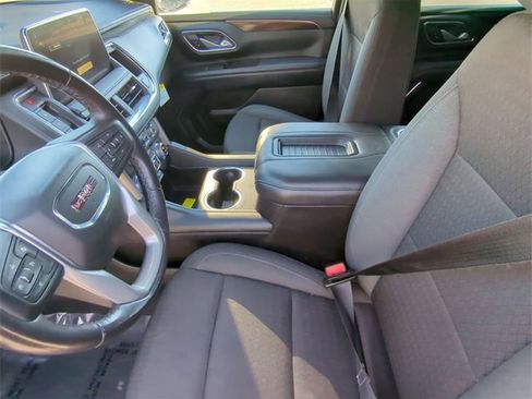 Certified 2022 GMC Yukon SLE w/ Gmc Pro Safety Plus Package image 18