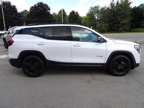 Certified 2022 GMC Terrain AT4 AWD/4WD image 6