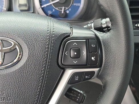 Used 2019 Toyota Sienna XLE w/ XLE Navigation Package AWD/4WD image 25