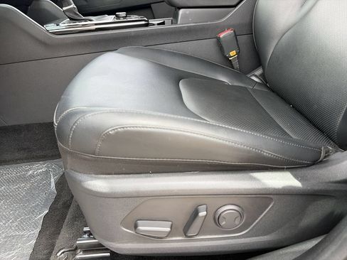 Certified 2025 Kia Sportage EX FWD image 19