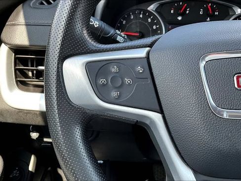 Used 2022 GMC Terrain SLE w/ Driver Convenience Package AWD/4WD image 10