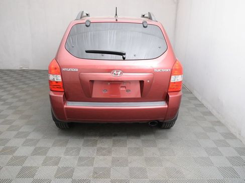 Used 2005 Hyundai Tucson GL FWD image 6
