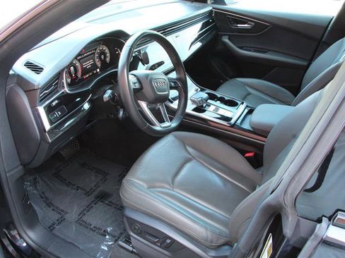 Used 2021 Audi Q8 Prestige w/ Prestige Package image 11