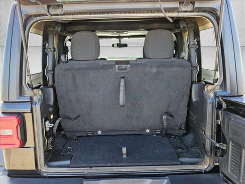 Used 2019 Jeep Wrangler Rubicon w/ LED Lighting Group image 6