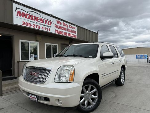 Used 2013 GMC Yukon Denali AWD/4WD image 8