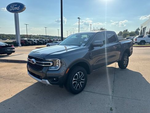 Used 2026 Ford Ranger Lariat w/ FX4 Off-Road Package AWD/4WD image 7