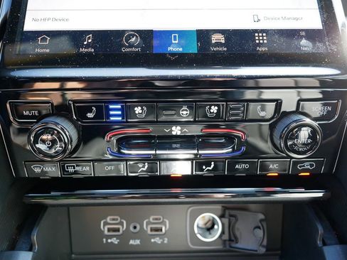 Certified 2025 Jeep Grand Cherokee L Limited w/ Luxury Tech Group II image 48