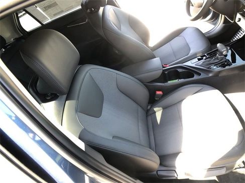 New 2025 Kia Niro EX Touring image 25