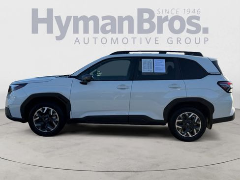 Used 2026 Subaru Forester Premium AWD/4WD image 7