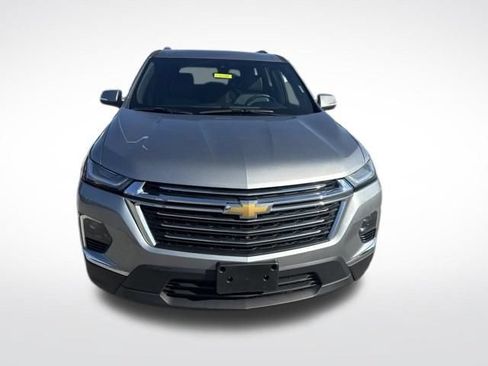 Used 2023 Chevrolet Traverse LT w/ LT Premium Package AWD/4WD image 8