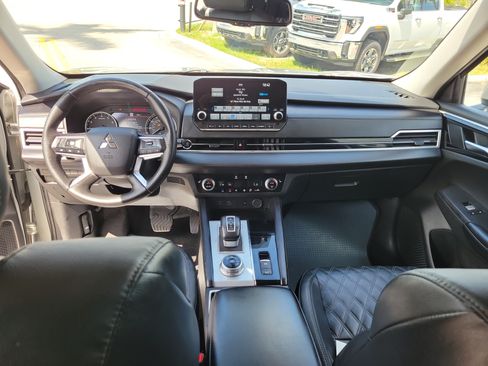 Used 2022 Mitsubishi Outlander SEL FWD image 16