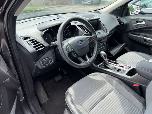 Used 2019 Ford Escape SE FWD image 9