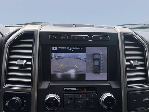 Used 2018 Ford F150 Platinum w/ Equipment Group 701A Luxury AWD/4WD image 24
