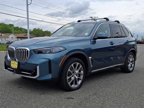 Used 2025 BMW X5 xDrive40i w/ Premium Package AWD/4WD image 3