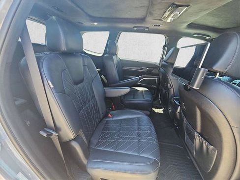 Used 2023 Kia Telluride SX Prestige X-Pro AWD/4WD image 17