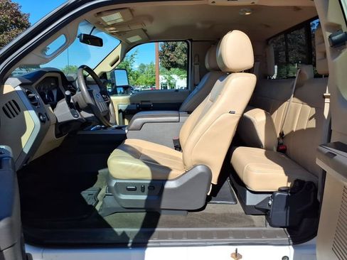 Used 2013 Ford F250 Lariat w/ Chrome Pkg AWD/4WD image 12