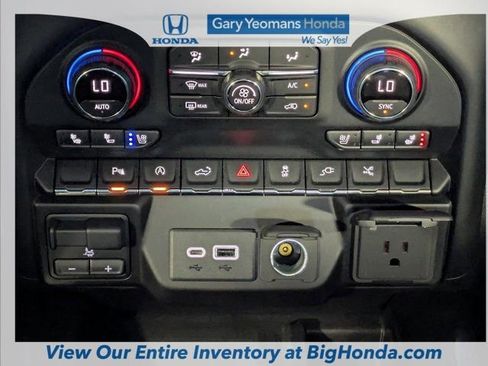 Used 2021 Chevrolet Silverado 1500 High Country image 22