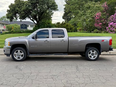 Used 2012 Chevrolet Silverado 2500 LTZ w/ LTZ Plus Package AWD/4WD image 2