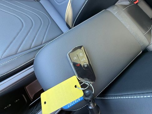 New 2026 Volkswagen Tiguan SE image 34