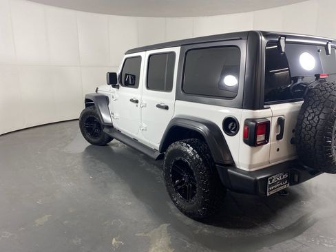 Used 2019 Jeep Wrangler Unlimited Sport S image 8