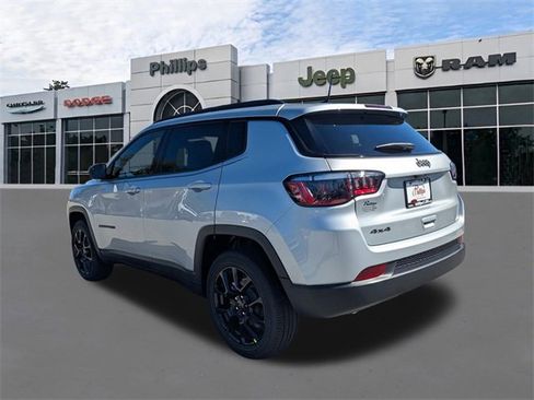 New 2026 Jeep Compass Latitude image 6