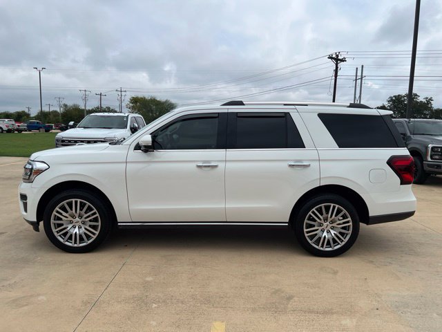 Used 2023 Ford Expedition Limited AWD/4WD image 5