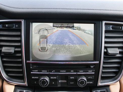 Used 2015 Porsche Panamera 4 image 22