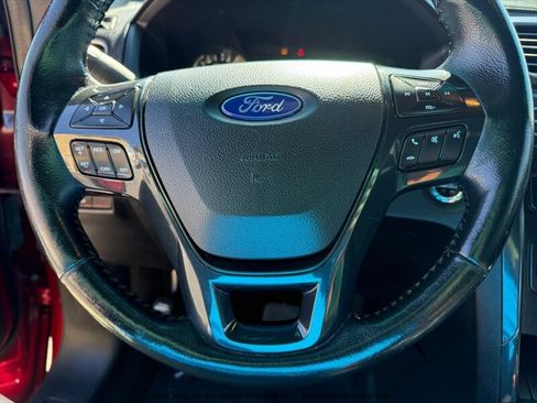 Used 2016 Ford Explorer XLT AWD/4WD image 27