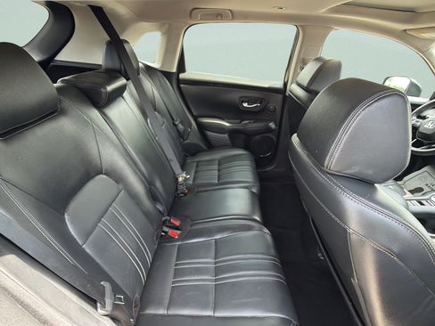 Used 2024 Honda HR-V EX-L image 11