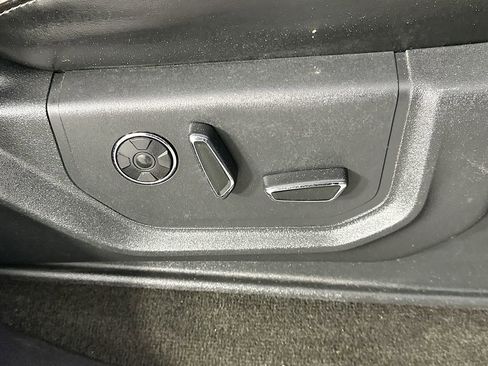 Used 2018 Ford F450 Platinum w/ Platinum Ultimate Package AWD/4WD image 24