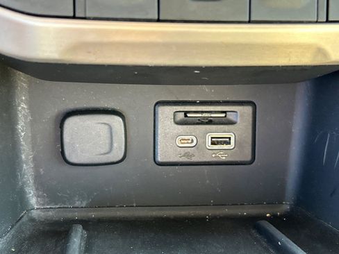 Used 2020 GMC Acadia Denali w/ Technology Package FWD image 27