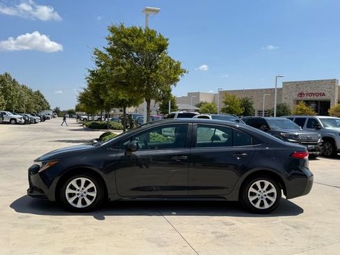 Used 2026 Toyota Corolla LE FWD image 10