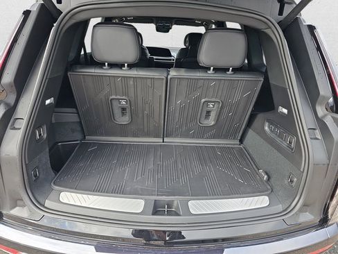 New 2026 Cadillac Vistiq Sport w/ LPO, Floor Liner Package image 13