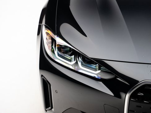 Used 2023 BMW i4 eDrive40 w/ Premium Package image 11