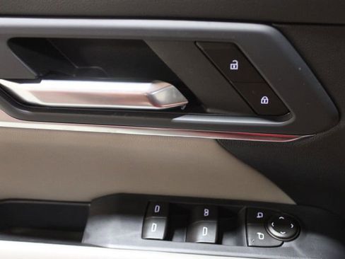 New 2026 GMC Terrain Elevation w/ Elevation Premium Package AWD/4WD image 17