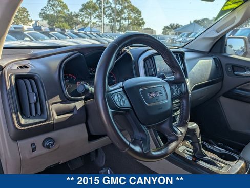 Used 2015 GMC Canyon SLT image 27