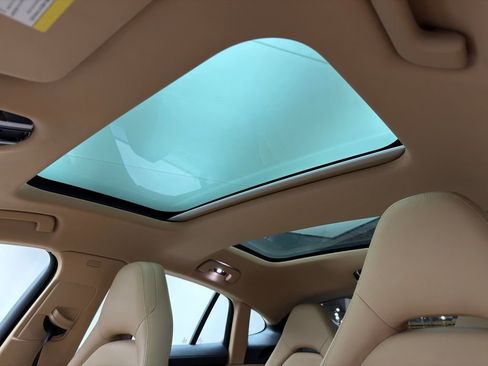 Used 2020 Porsche Panamera 4 image 9