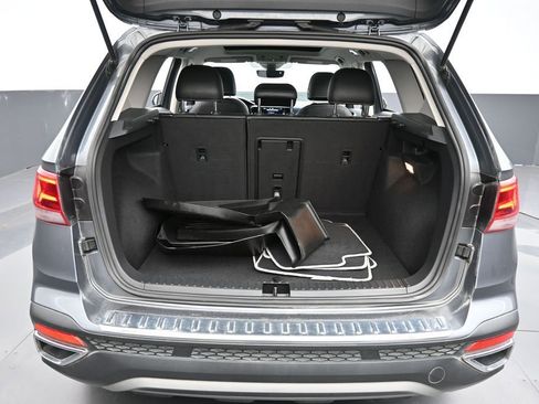 Used 2022 Volkswagen Taos SE w/ Panoramic Sunroof Package AWD/4WD image 22