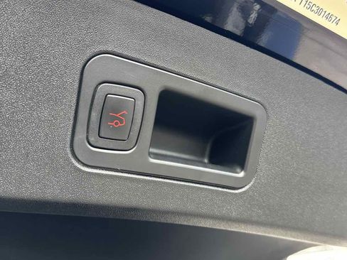 Used 2015 Tesla Model S AWD image 12