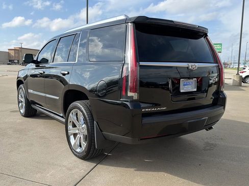 Used 2018 Cadillac Escalade Platinum image 14