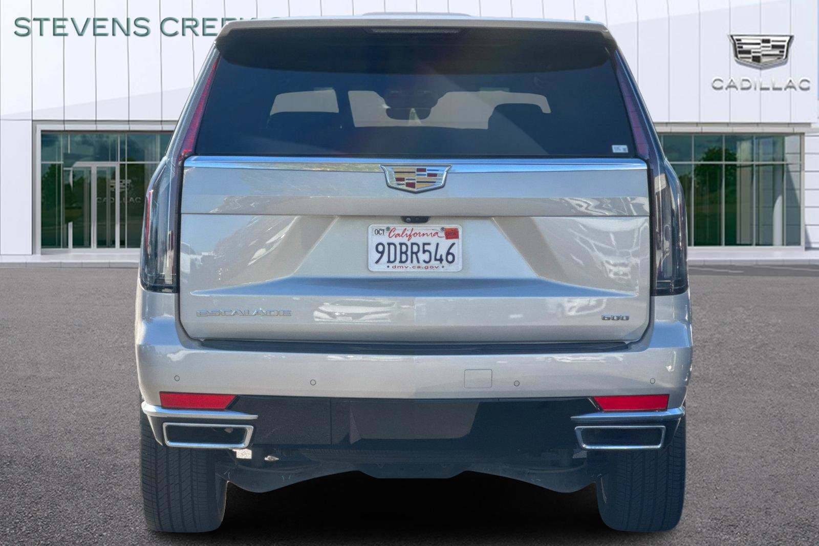 Certified 2023 Cadillac Escalade Premium Luxury AWD/4WD image 4