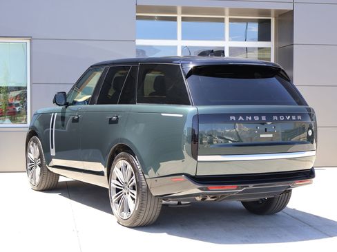 Certified 2025 Land Rover Range Rover SV AWD/4WD image 10